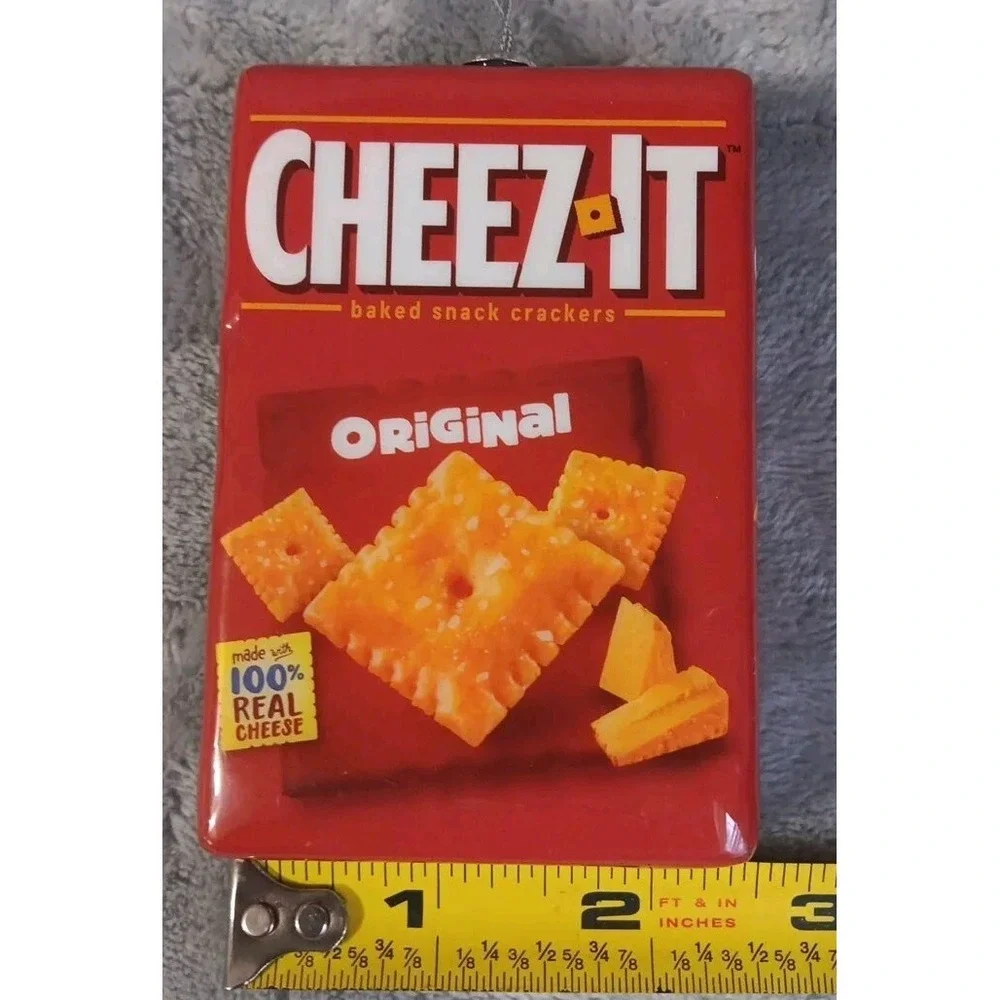 CHEEZ-IT Baked Snack Crackers Novelty Christmas Ornament Ruz Plastic‎